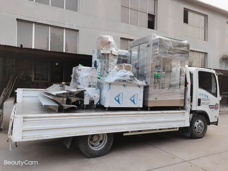 果酒灌裝過濾機發往重慶